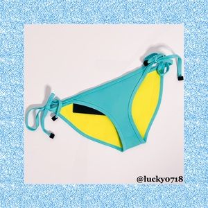 Triangl NWT Lulu Tahiti Tango Blue Bottom XXS